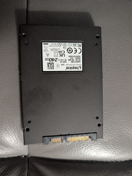 SSD Sata 250/240 GB si HDD 500 GB
