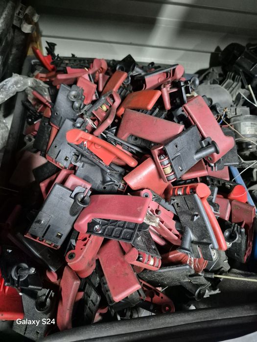 Ручка капота Mercedes