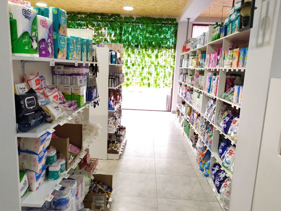 Magazin uchun stelaj