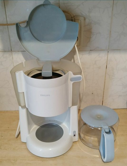 Кофеварка капельная " PHILIPS" .