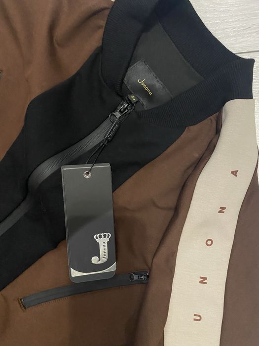 Кафяво спортно горнище Junona