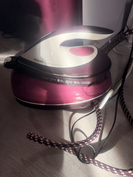 Stație de călcat Philips PerfectCare Compact – stare foarte bună