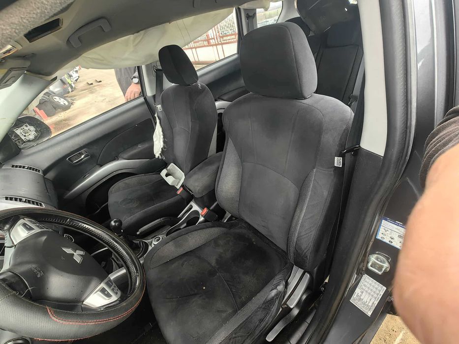 Митсубиши Аутлендър 2.0д 140кс 2007г.