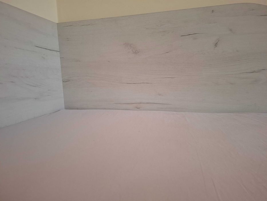 Спалня 140/200 с подматрачна рамка + матрак подарък