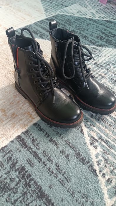 Ботинки для девочки