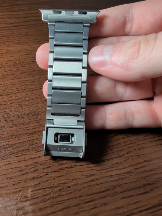 Bratara apple watch din titan pur - Nomad