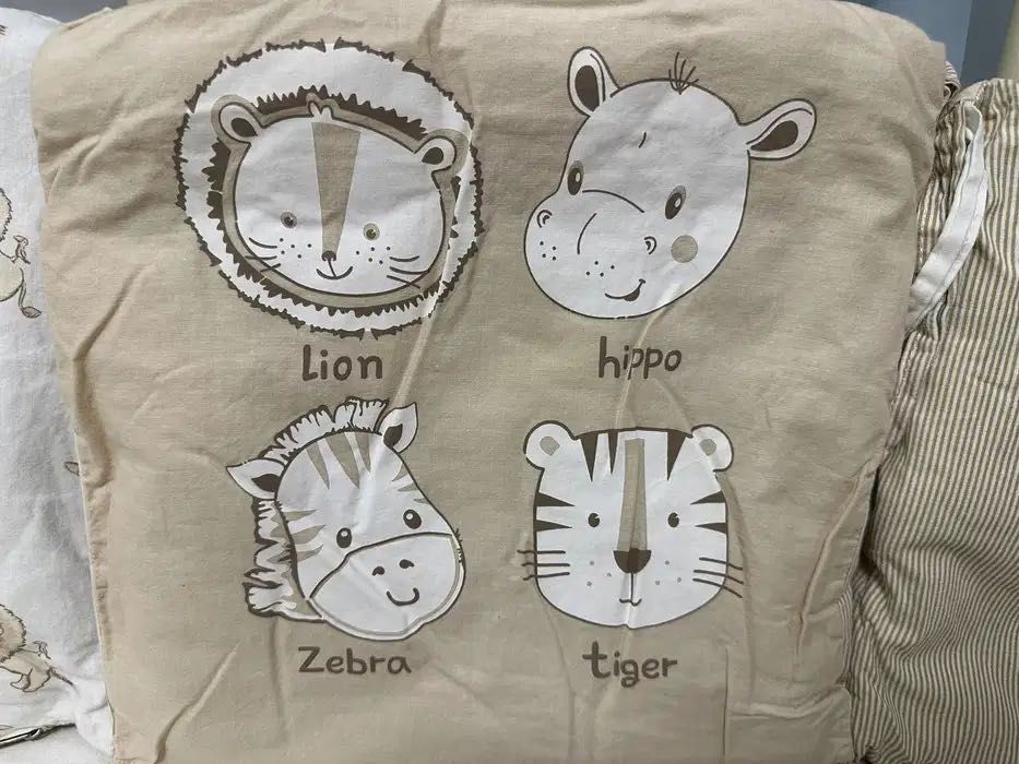 Protectie laterala. Aparatoare pentru patut bebe. Perne - 10bucăți