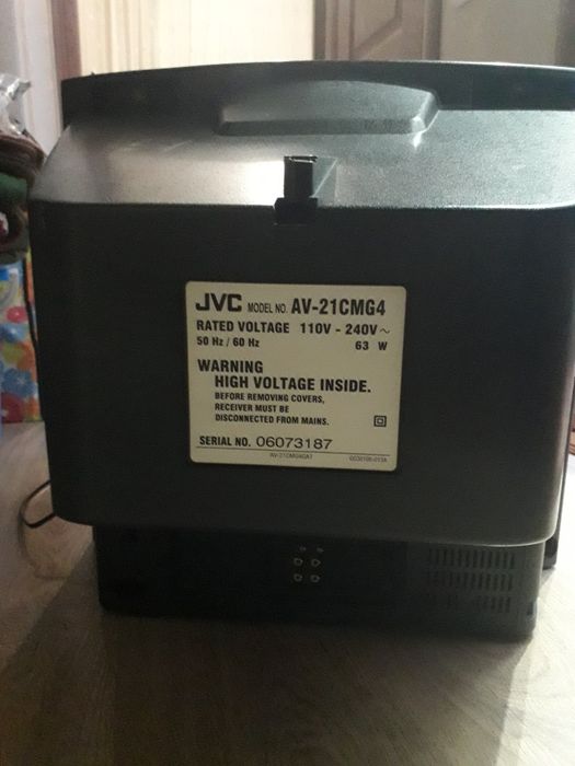 Срочно продам телевизор