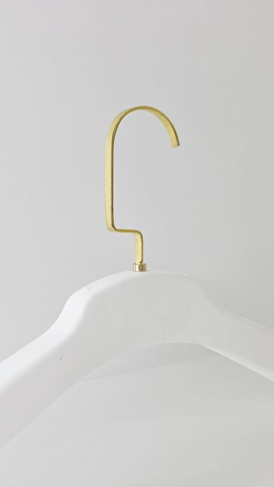 вешалки-плечики с широким плечом