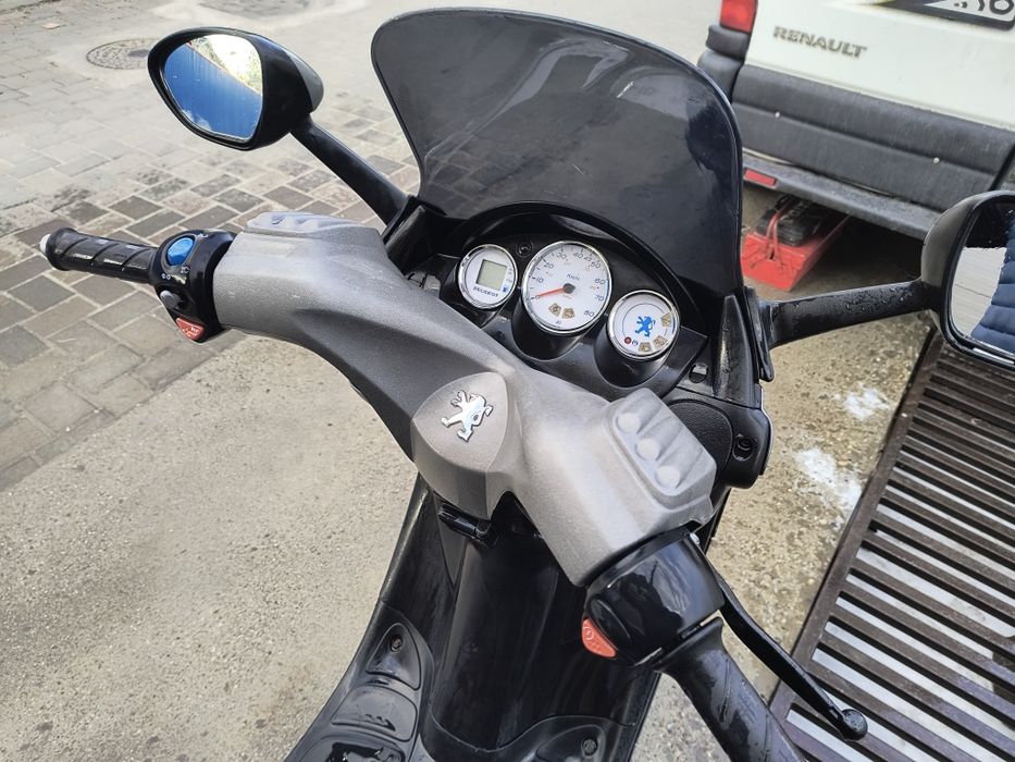 Vând scuter Peugeot de 49cc