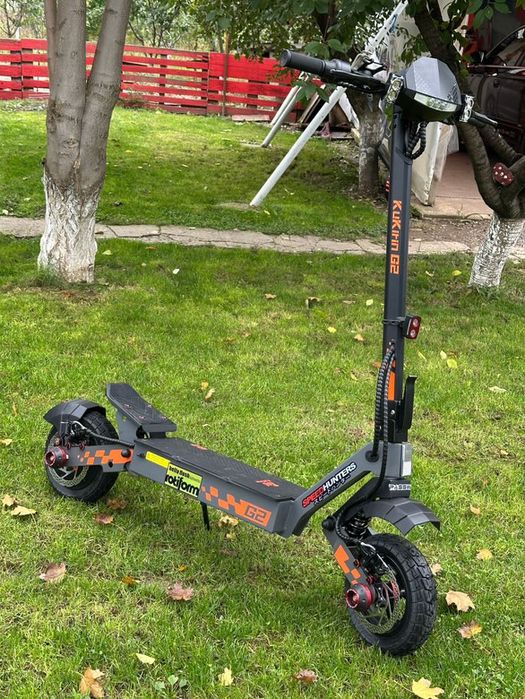 Trotineta noua! Ff buna ca nouaaa se prezinta foarte bine accept proba