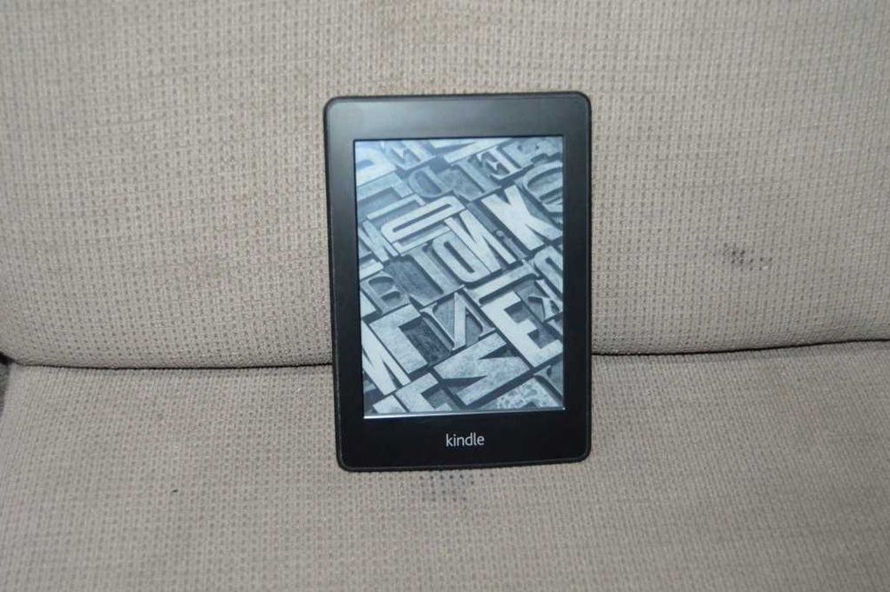 eBook reader Kindle 5th gen Paperwhite 1 wifi, touch, 2 gb, iluminat