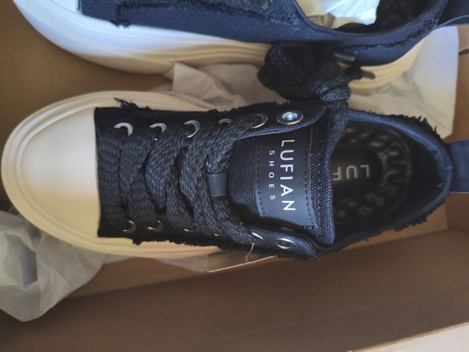 Lufian  сникърси