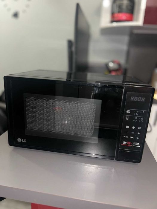 Микровълнова фурна LGMS20420