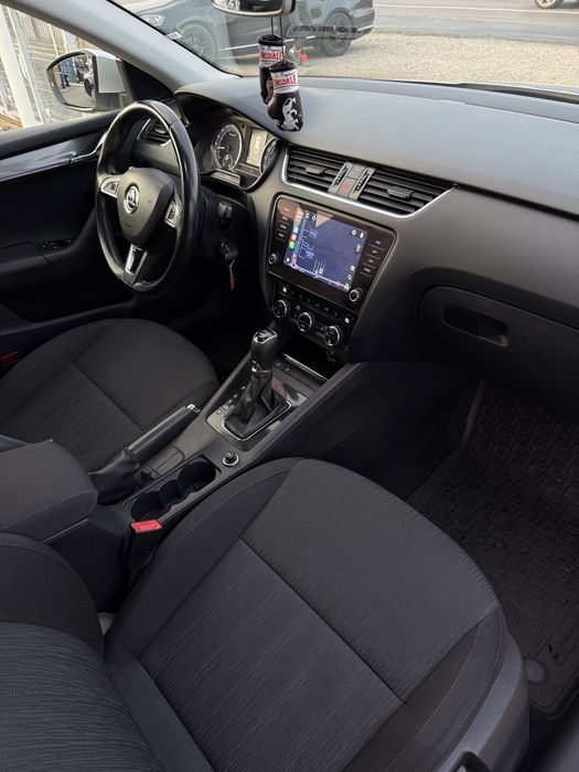 SKODA Octavia 2018 — imagine 5