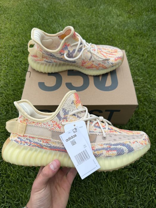Adidas Yeezy 350 disponibil in 3 culori