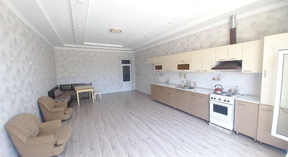 Hovli sotiladi. O'zimniki