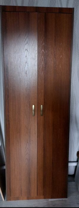 Продам шифоньер для одежды