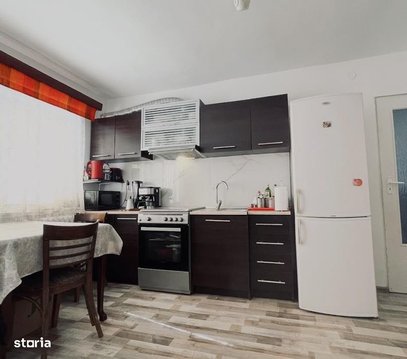 Apartament 2 camere, balcon, Rogerius