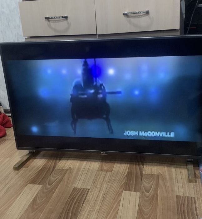 Продам телевизор LG в рабочем состояниий