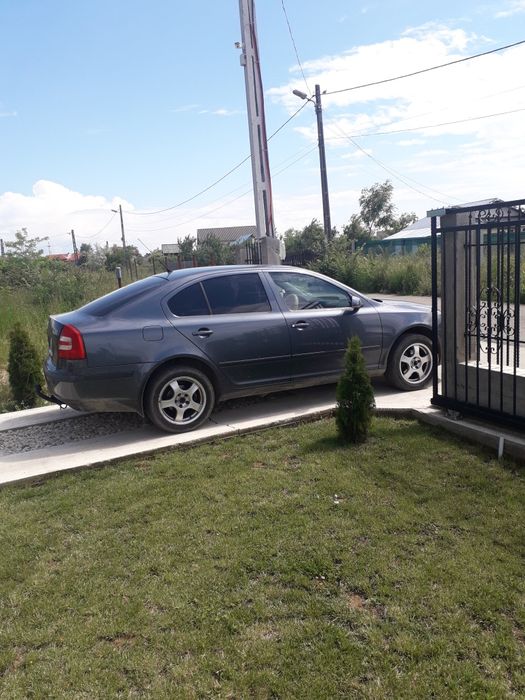 Vând skoda UNIC PROPRIETAR de noua