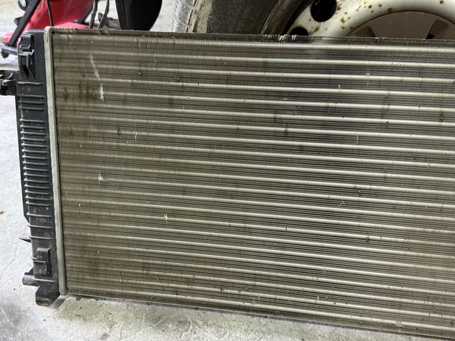 Фолксваген Крафтер Vw Crafter 2.5 TDI воден радиатор