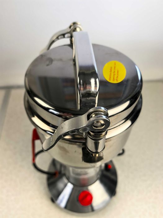 Grinder Rasnita inox 250g 1200W 339 lei