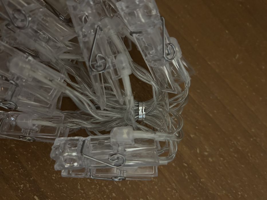 Ghirlandă luminoasă LED Actuel – 20 LED-uri cu cleme pentru poze