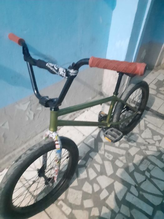 BMX KINK LAUNCH  в очень отличном состоянии