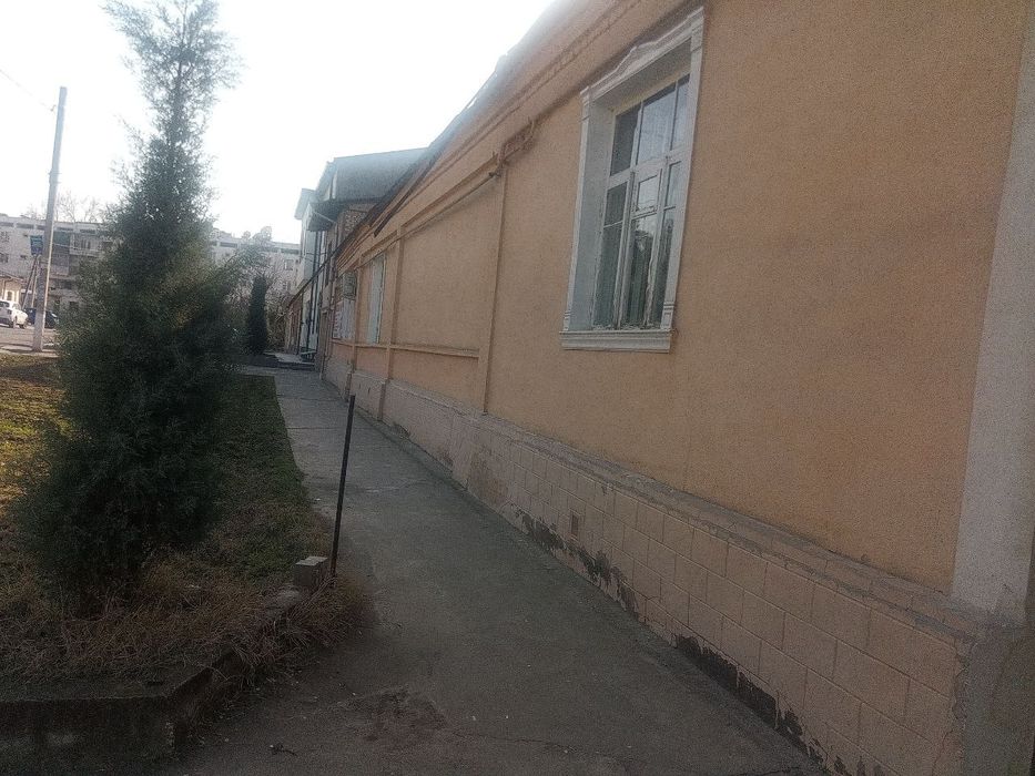 Chilonzor rayon Novza metroga yaqin 2 chi charh komolon mahallada hovl