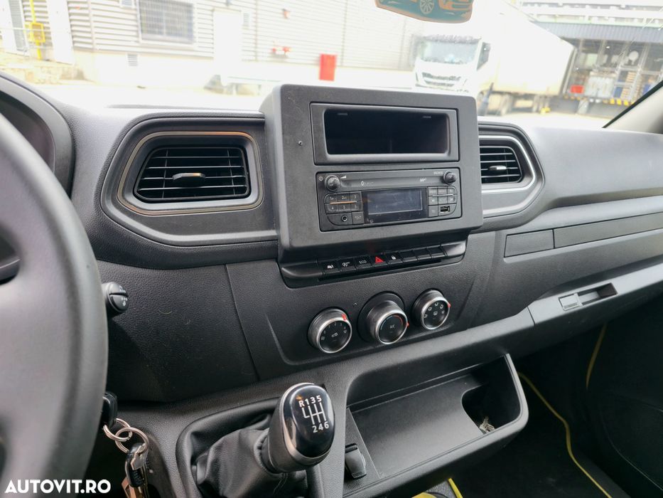 Renault Master 10 Europaleti an 2022 RAR la cerere