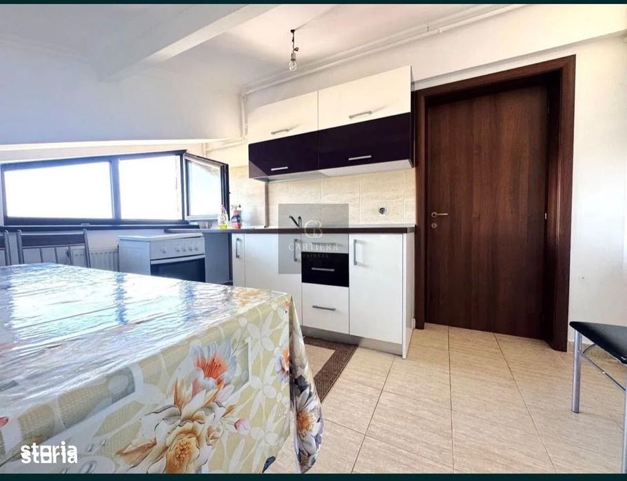Apartament 3 camere, mansardă, Damaroaia
