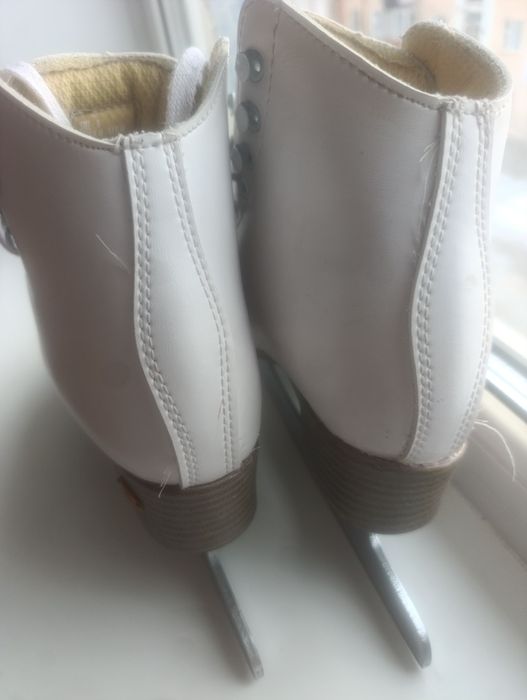 Коньки фигурные Riedell размер 35-36