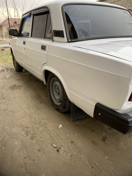 Vaz 2107 Injektor 2008 yil Metan gaz Benzin