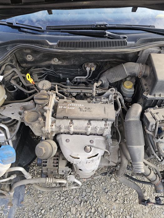 Dezmembrari piese vw polo 6r anu 2011, benzina 1,2 cod motor ,cgp kw 51 ,negru