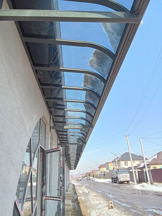 Безстоечный навес