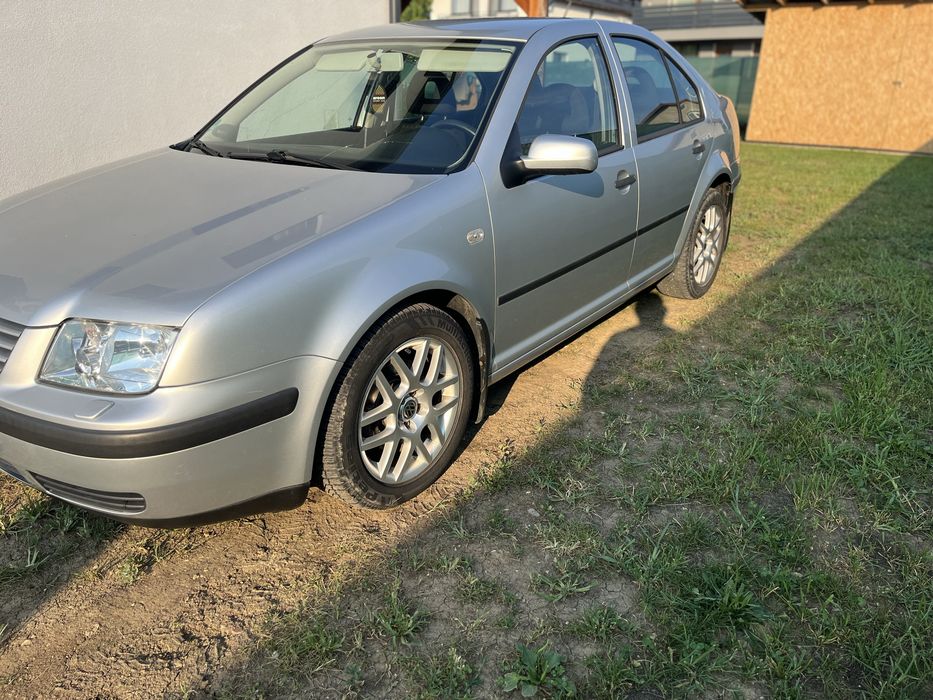 VOLKSWAGEN Bora 2001