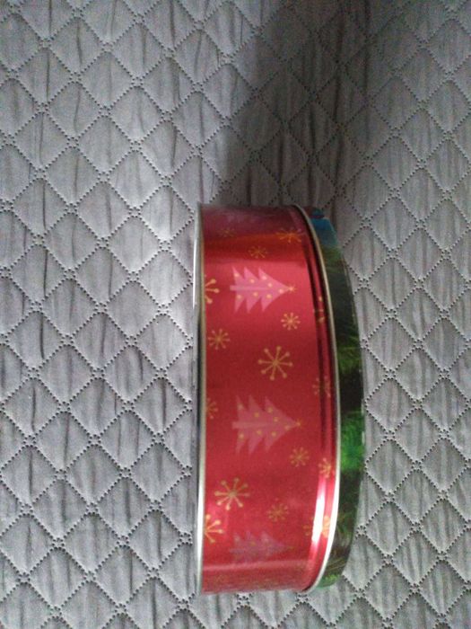 Коледна кутия -метална --