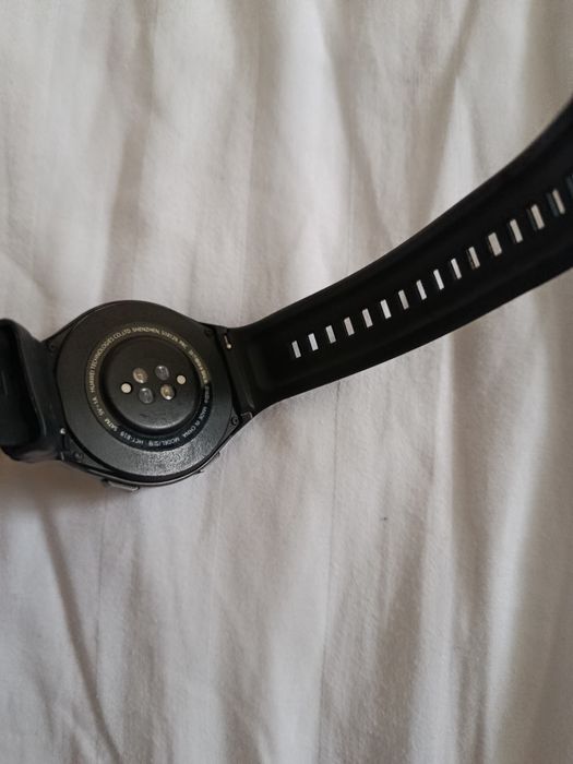Смарт часовник Huawei Watch GT2e - Отлично състояние, брутална батери