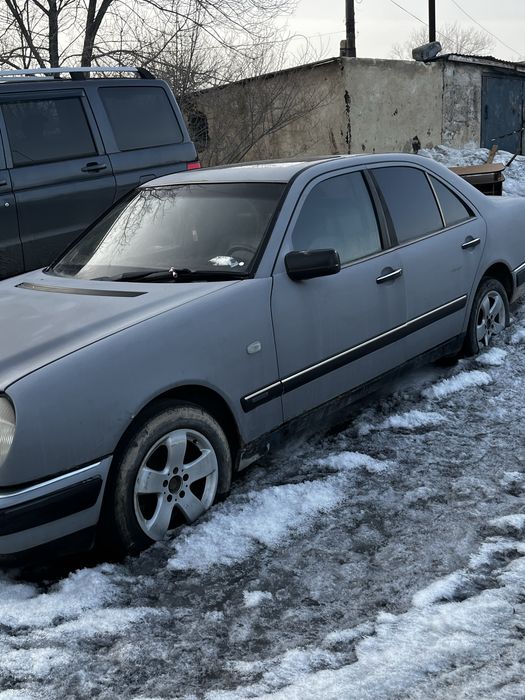 Срочно продаю мерседес