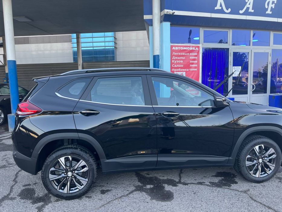 Treker 2 premier Qora qangda