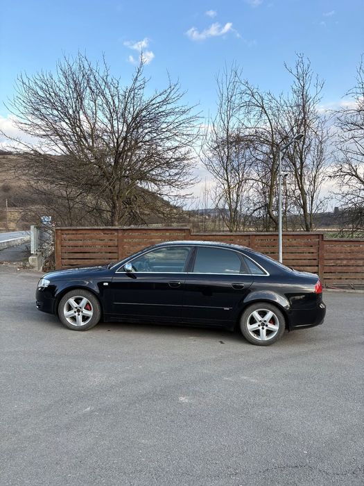 Audi A4 Vând Audi A4 B7 S-line int/ext foarte bine întreținută!