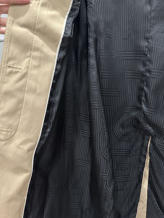 Продам тренч Fendi