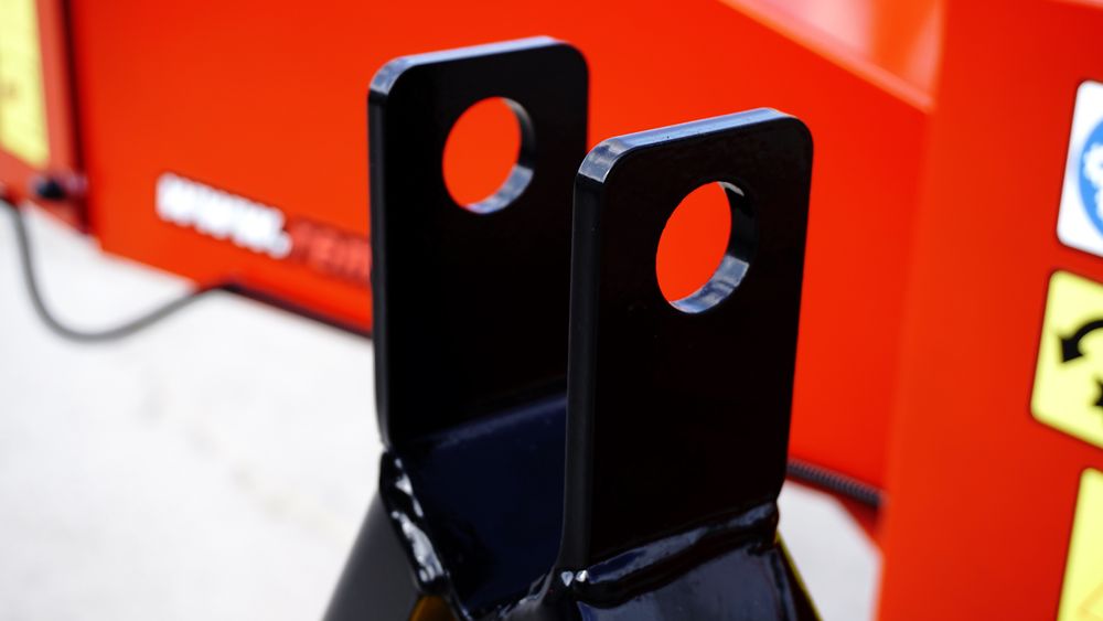 Tocător crengi  R 120 la tractor