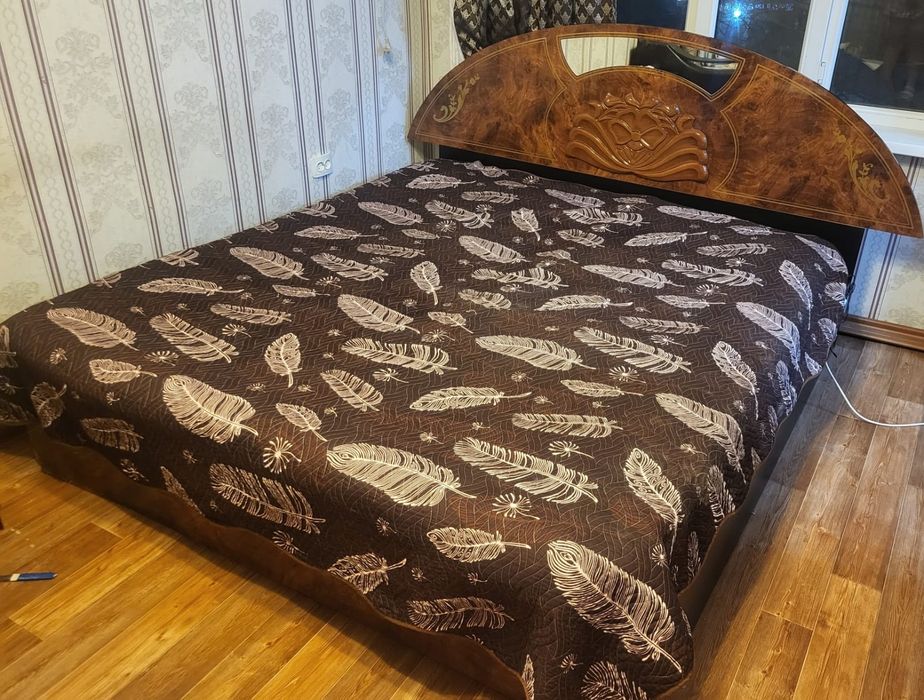 Кровать двухспальная