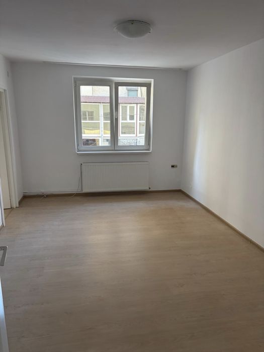 Vând apartament 2 camere ultracentral