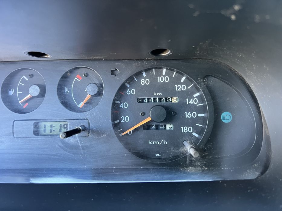 Nissan Terrano II (R20) 2.4 4WD