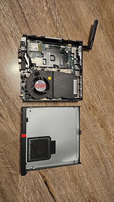 Lenovo ThinkCentre M720q Tiny i7-8700T 16GB DDR4