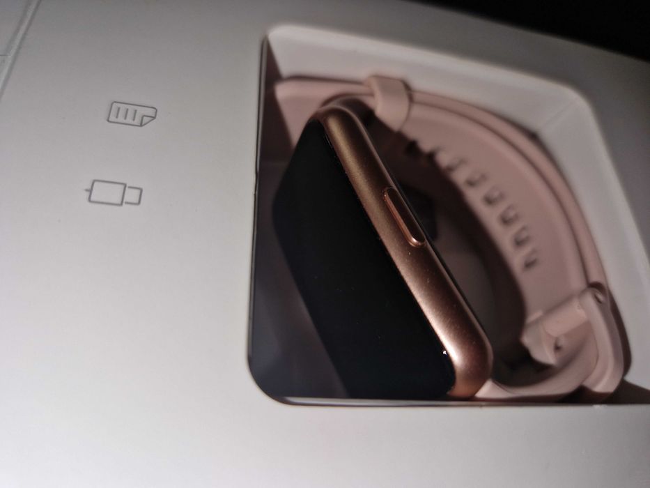 Смарт часовник HUAWEI Watch Fit