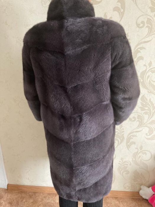 Продам шубу норковую